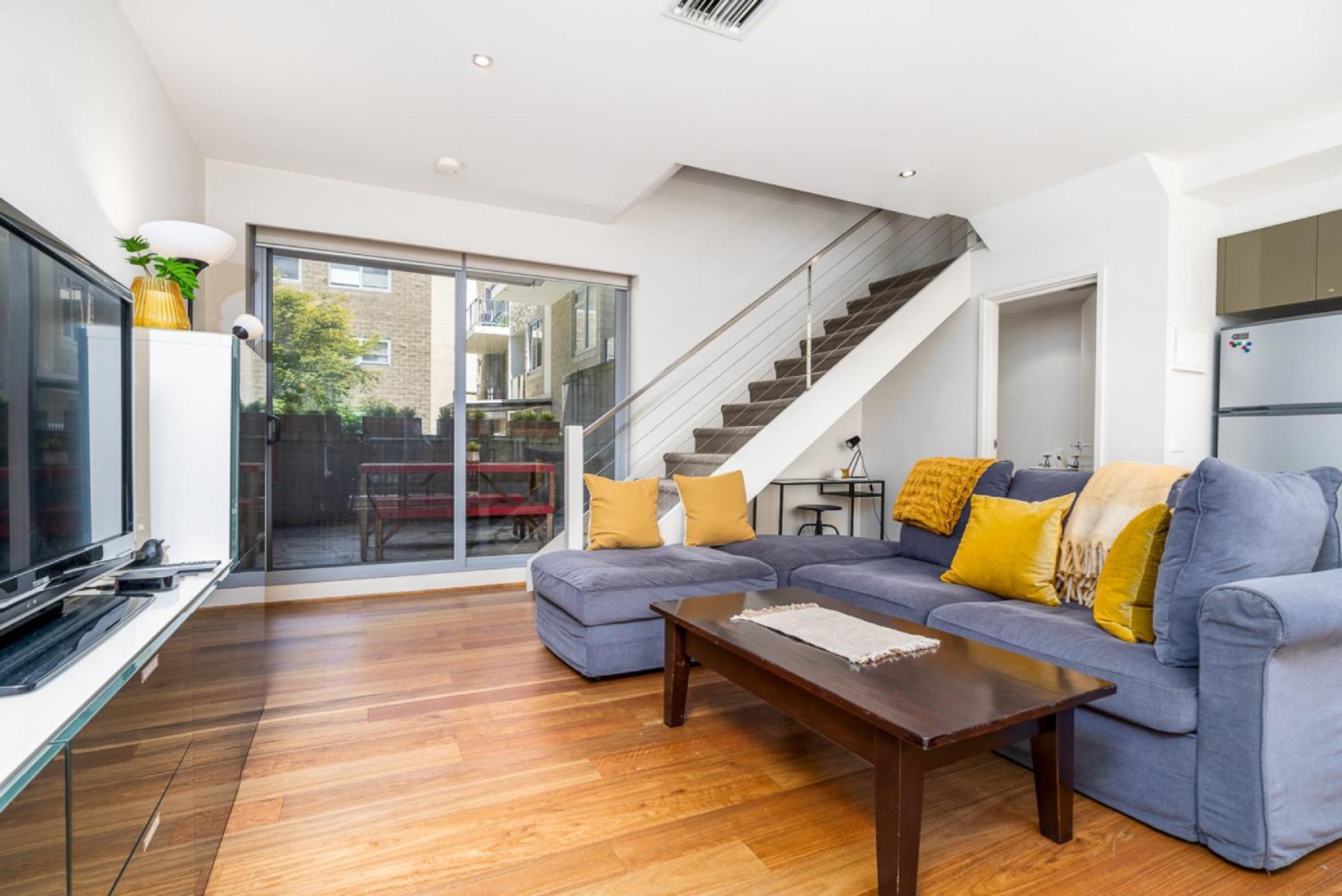 Apartment Modern Two-story Pad With Pool, Gym & Sauna